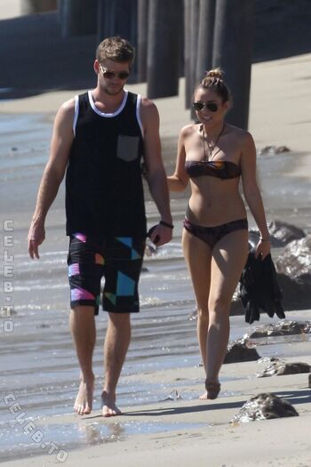 Full leaked Miley cyrus page private onlyfans photo