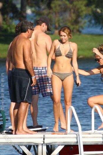 Full leaked Miley cyrus page private onlyfans photo