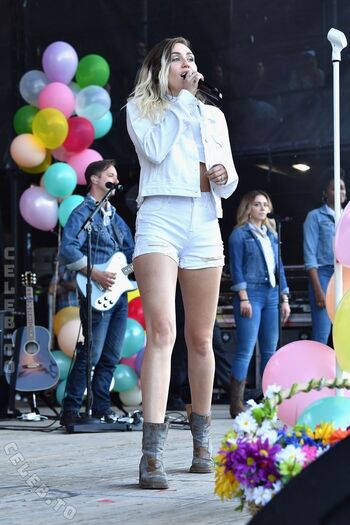 Full leaked Miley cyrus page private onlyfans photo