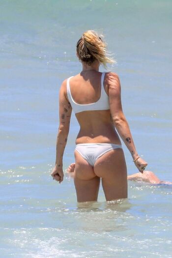 Full leaked Miley cyrus page private onlyfans photo