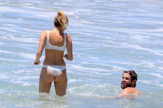 Full leaked Miley cyrus page private onlyfans photo