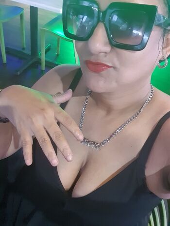 Full leaked Milf miss clare page private onlyfans photo