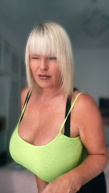 Full leaked Millymae page private onlyfans photo