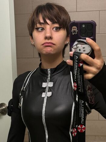 mimidoescosplay
