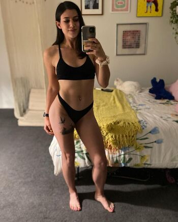 Full leaked Alexis crystal / private onlyfans photo