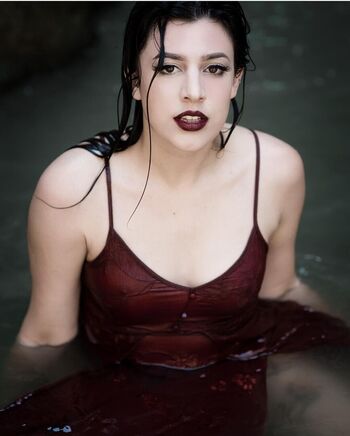 Full leaked Oksi white/ private onlyfans photo