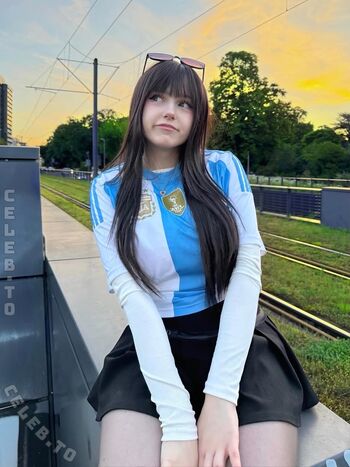 Full leaked Mina min page private onlyfans photo