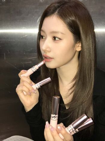 Full leaked Minatozaki sana page private onlyfans photo