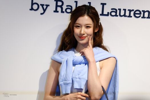 Full leaked Minatozaki sana page private onlyfans photo