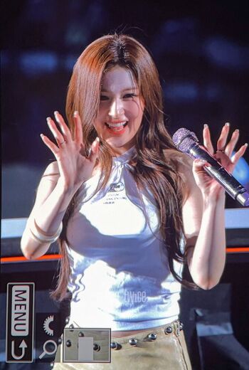 Full leaked Minatozaki sana page private onlyfans photo
