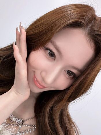Full leaked Minatozaki sana page private onlyfans photo
