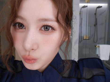 Full leaked Minatozaki sana page private onlyfans photo