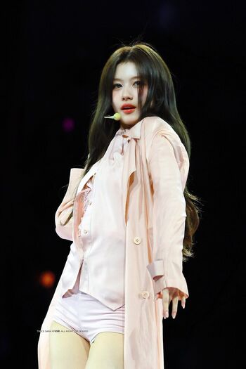 Full leaked Minatozaki sana page private onlyfans photo