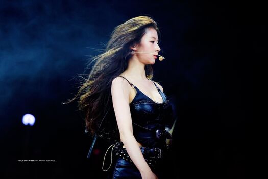 Full leaked Minatozaki sana page private onlyfans photo