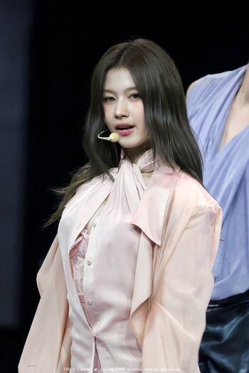 Full leaked Minatozaki sana page private onlyfans photo