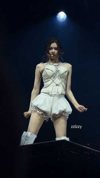 Full leaked Minatozaki sana page private onlyfans photo