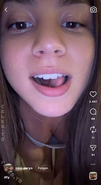 Full leaked Minicaryn private onlyfans photo