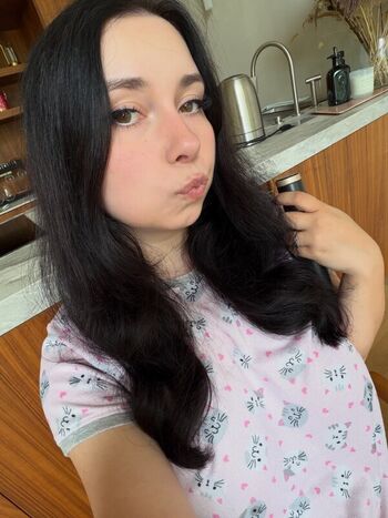 Full leaked Miniloonaa private onlyfans photo