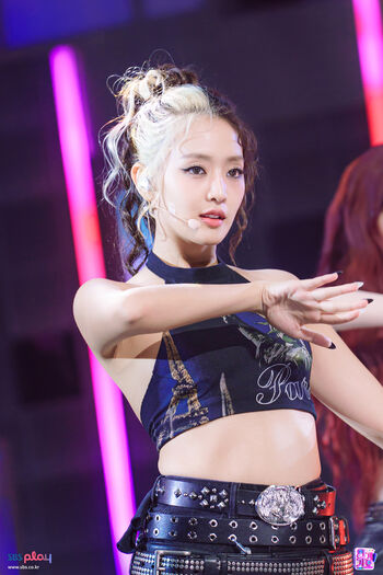 Minnie (Nicha Yontararak - I-dle