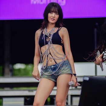 Minnie (Nicha Yontararak - I-dle