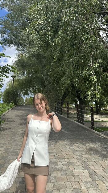 Full leaked Mira  page private onlyfans photo