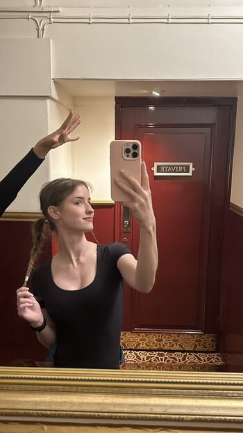 Full leaked Mira  page private onlyfans photo