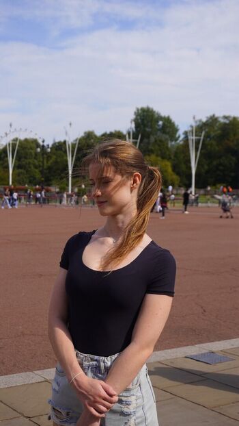 Full leaked Mira  page private onlyfans photo