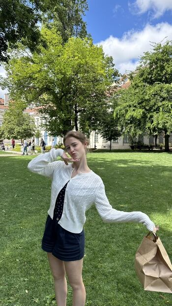 Full leaked Mira  page private onlyfans photo