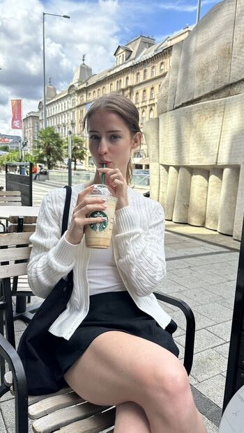Full leaked Mira private onlyfans photo