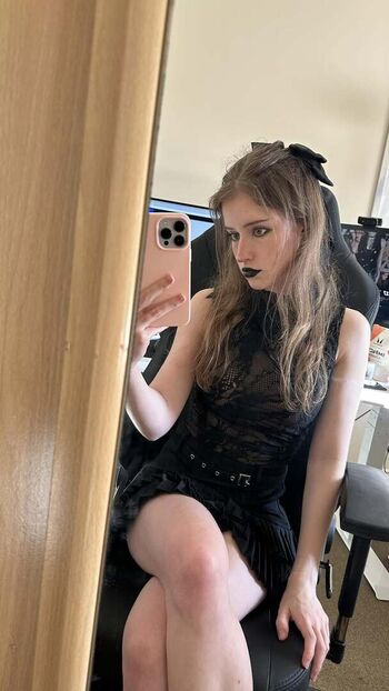 Full leaked Mira private onlyfans photo