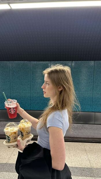 Full leaked Mira private onlyfans photo