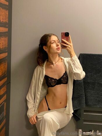 Full leaked Mirablack private onlyfans photo