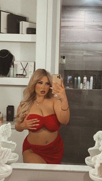 Full leaked Mirandagarcya private onlyfans photo