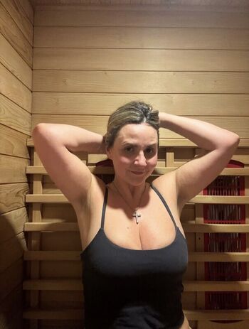 Full leaked Miriamholme private onlyfans photo