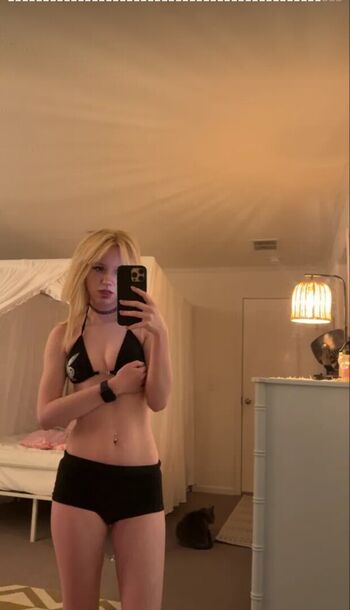 Full leaked Missbunnixx private onlyfans photo