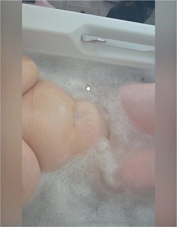 Full leaked Missmiabennet private onlyfans photo