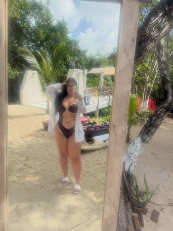 Full leaked Mmmariiis private onlyfans photo
