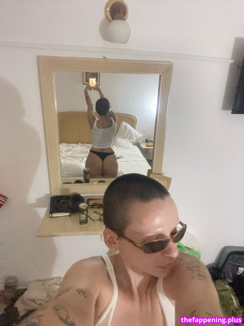 Mmmrian / https: / semicouture / semicouture_official Naken OnlyFans Foto #7