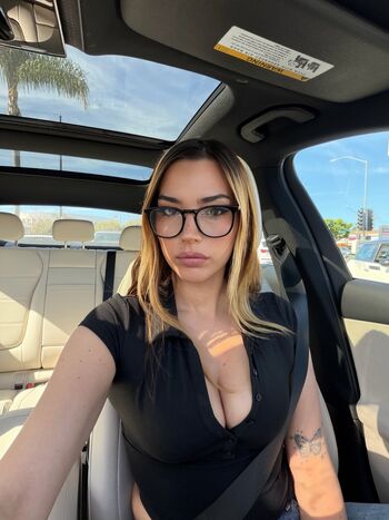 Full leaked Luxlaura/ private onlyfans photo