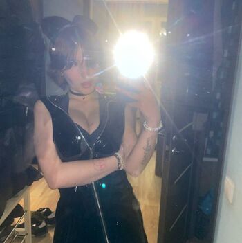 Full leaked Molli private onlyfans photo