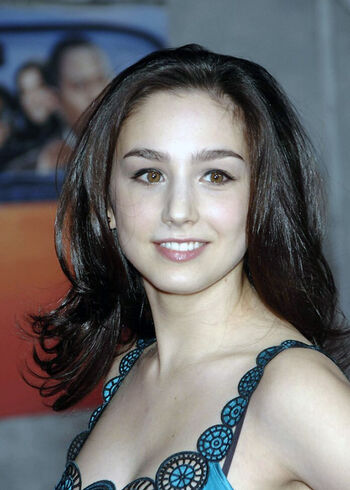 Molly Ephraim