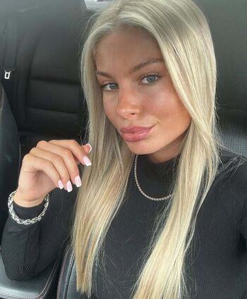 Full leaked Mollymercedes private onlyfans photo