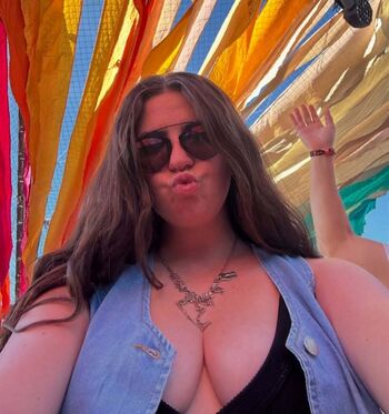 Full leaked Mollzfahdays private onlyfans photo