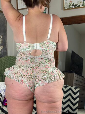 Full leaked Mommagerth page private onlyfans photo