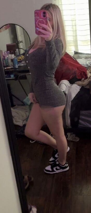 Full leaked Mommyhadly private onlyfans photo