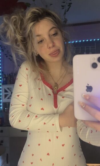 Full leaked Mommyhadly private onlyfans photo