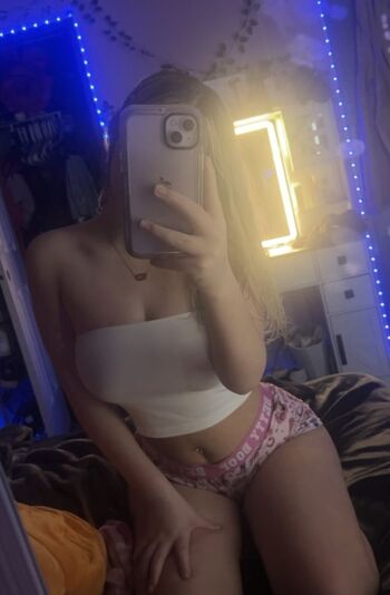 Full leaked Mommyhadly private onlyfans photo