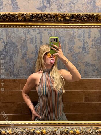 Full leaked Monawithoutlisa private onlyfans photo