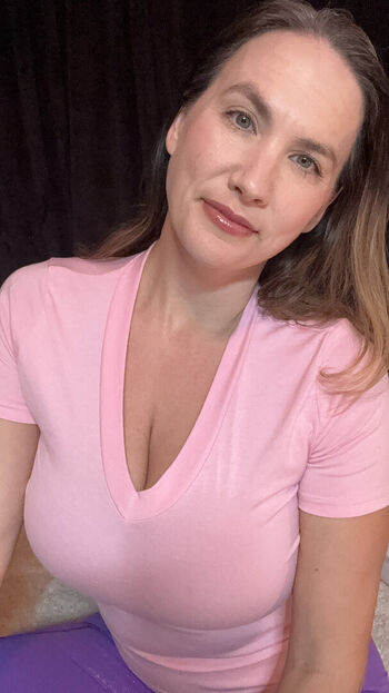 Full leaked Mondragon chiropractic  page private onlyfans photo
