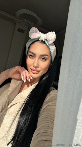 monika_darky